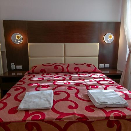 Mbs Marconi Bridge Suites Guest House Рим Екстериор снимка